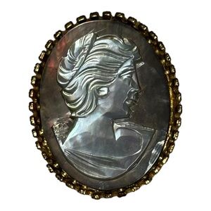Elegant Mother of Pearl Cameo Brooch